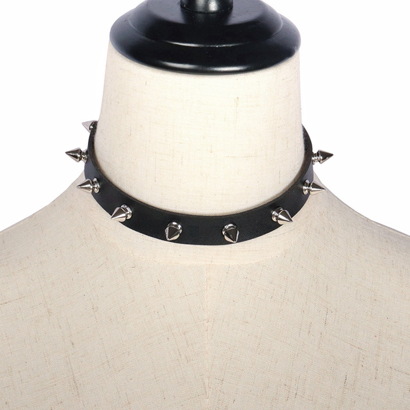 Gótikus szegecsek punk choker