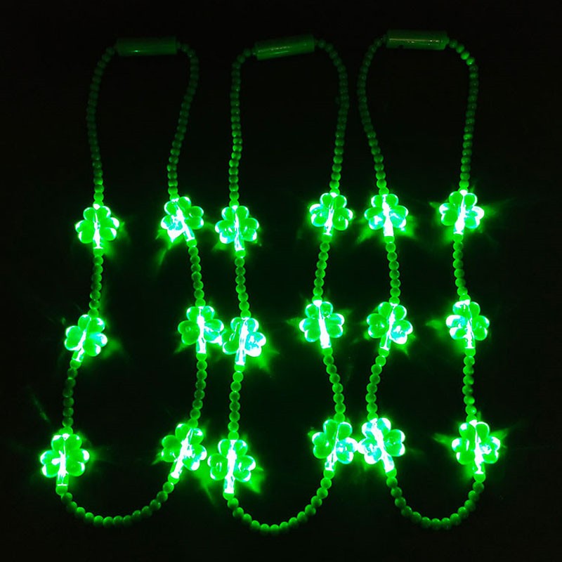 LED zöld Shamrocks nyakláncok